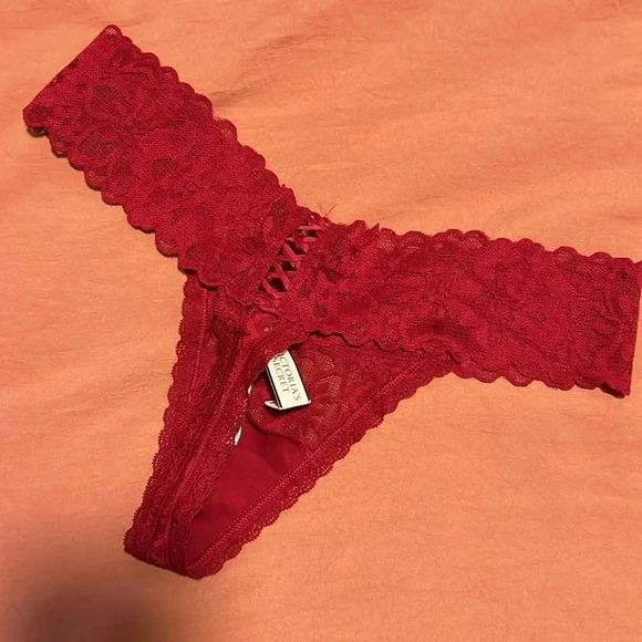 NWT 4 Pack Victoria Secret Thongs Size M - Picture 9 of 11